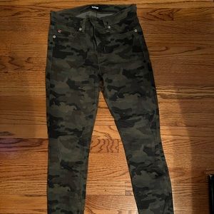 Hudson Camo print skinny Jeans size 25